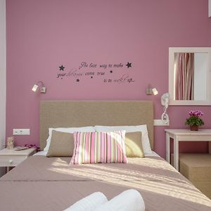 Panormos Hotel And Studios
